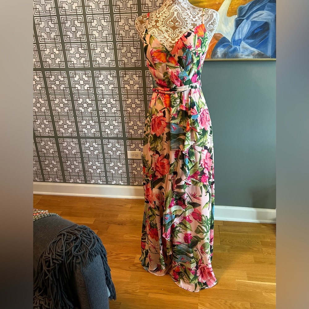 Gorgeous Eliza J floral maxi dress